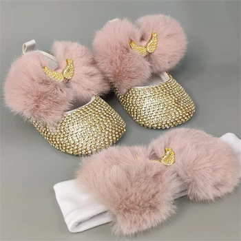Кукольный пыльно-розовый шар из перьев, меховая детская обувь, набор повязок на голову, роскошный наряд с бриллиантовым пухом, Обувь для крещения маленькой девочки с красной подошвой.